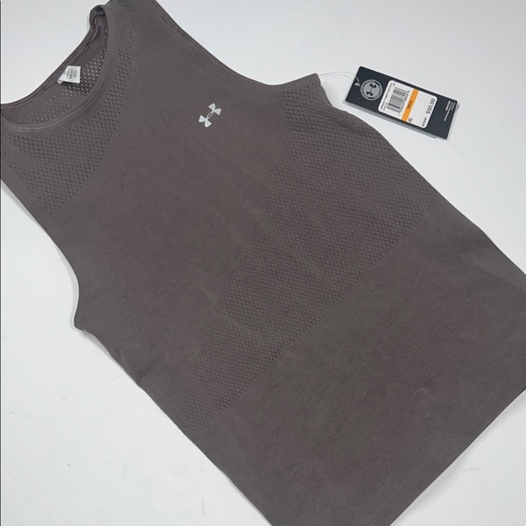 Under Armour Tops - Under Armour Tank Top Women’s size Small